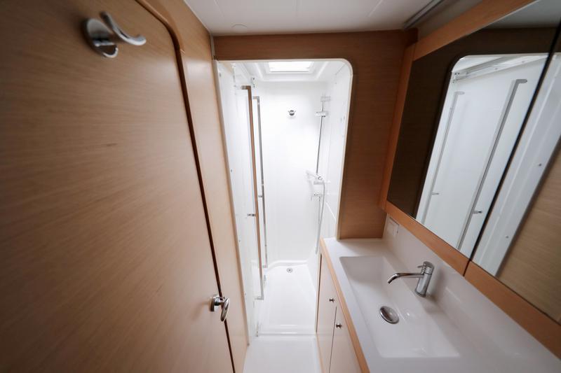 Book yachts online - catamaran - Lagoon 39 - WHITE PEARL - rent