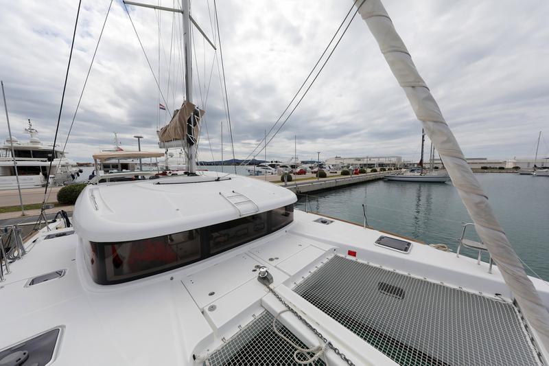 Book yachts online - catamaran - Lagoon 39 - WHITE PEARL - rent