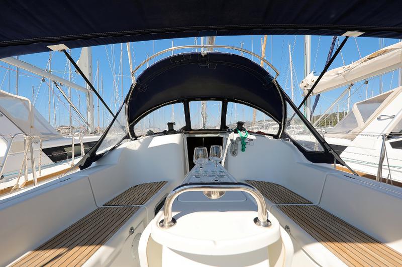 Book yachts online - sailboat - Sun Odyssey 39i - SVRSATA - rent