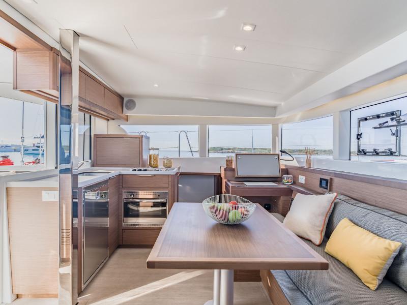 Book yachts online - catamaran - Lagoon 40 - WILD CAT - rent