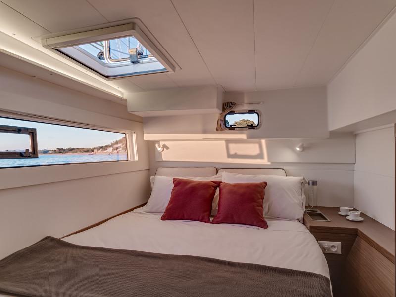 Book yachts online - catamaran - Lagoon 40 - WILD CAT - rent