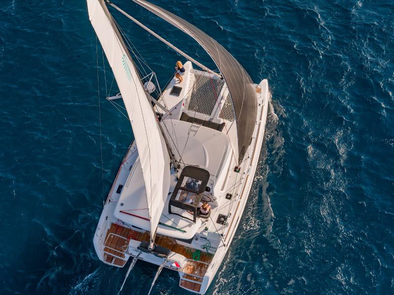 Book yachts online - catamaran - Lagoon 40 - WILD CAT - rent