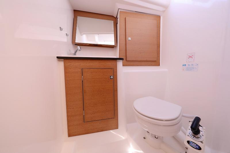 Book yachts online - sailboat - Dufour 382 Grand Large - PHONIX - rent