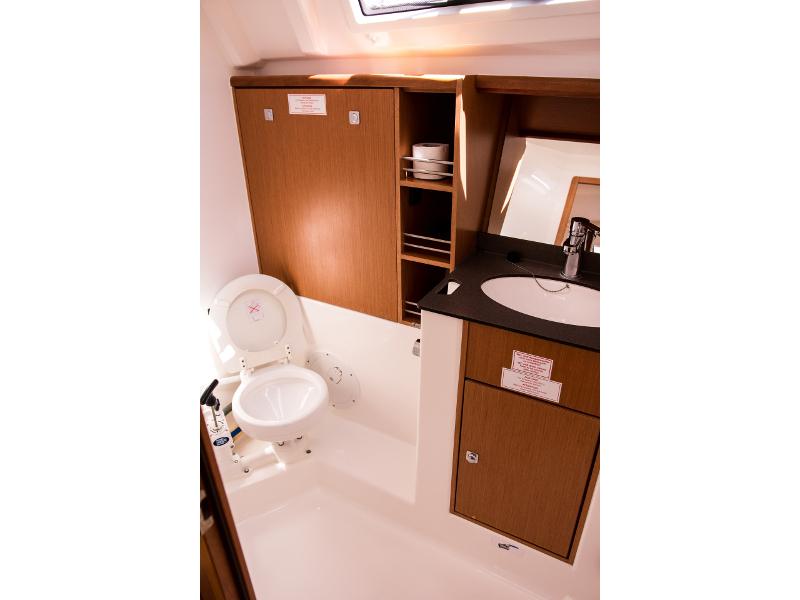 Book yachts online - sailboat - Bavaria Cruiser 41 - STAR SISSI - rent