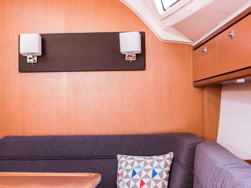 Book yachts online - sailboat - Bavaria Cruiser 41 - STAR SISSI - rent