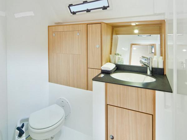 Book yachts online - sailboat - Bavaria Cruiser 40 - STAR FABIAN - rent