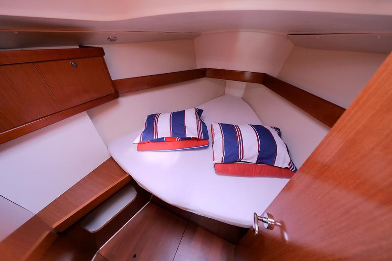 Book yachts online - sailboat - Oceanis 34 - STAR ELISABETH - rent