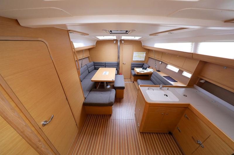 Book yachts online - sailboat - Dufour 412 GL - 3 FRIENDS - rent
