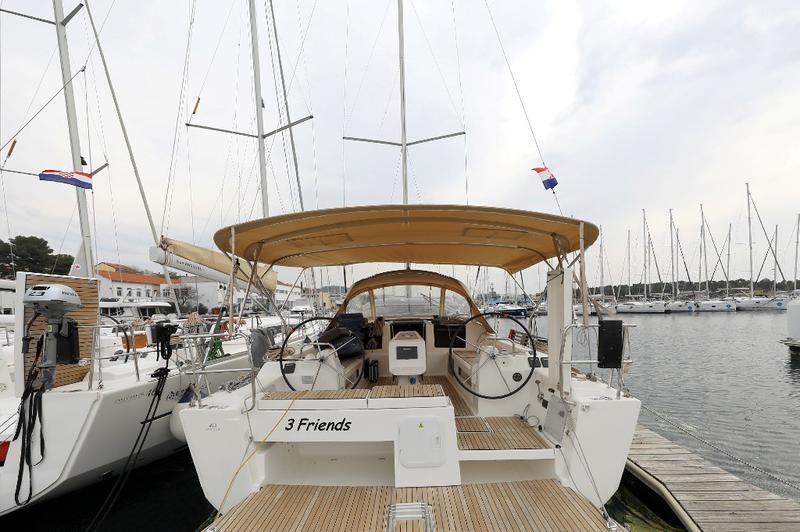 Book yachts online - sailboat - Dufour 412 GL - 3 FRIENDS - rent