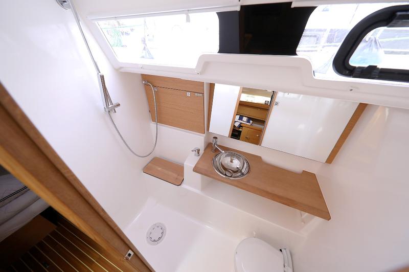 Book yachts online - sailboat - Dufour 412 GL - 3 FRIENDS - rent