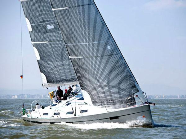Book yachts online - sailboat - Bavaria Cruiser 40S - SILVER ARROW - rent