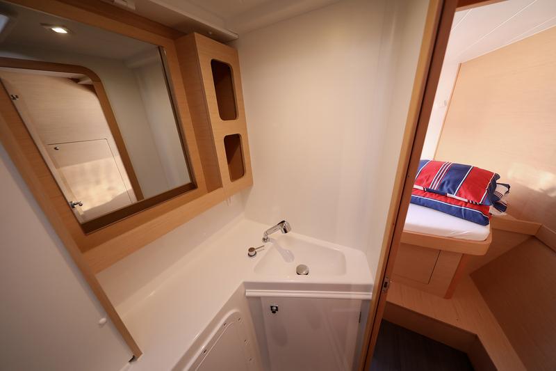 Book yachts online - catamaran - Lagoon 42 - LA MAR - rent