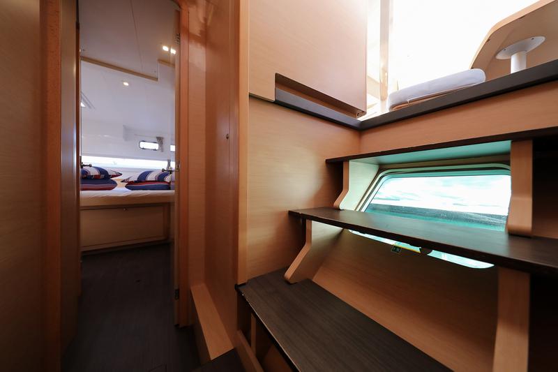 Book yachts online - catamaran - Lagoon 42 - LA MAR - rent