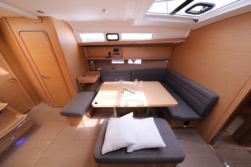 Book yachts online - sailboat - Dufour 460 Grand Large - WHATEVER - rent