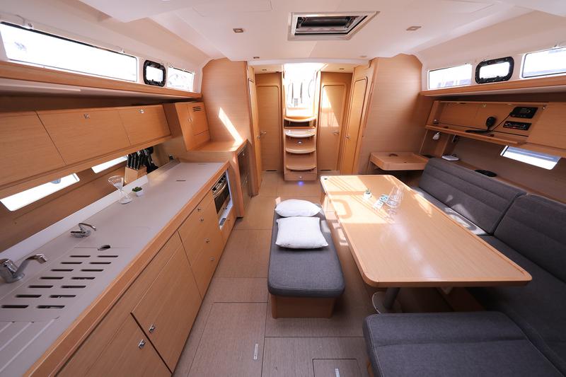 Book yachts online - sailboat - Dufour 460 Grand Large - WHATEVER - rent