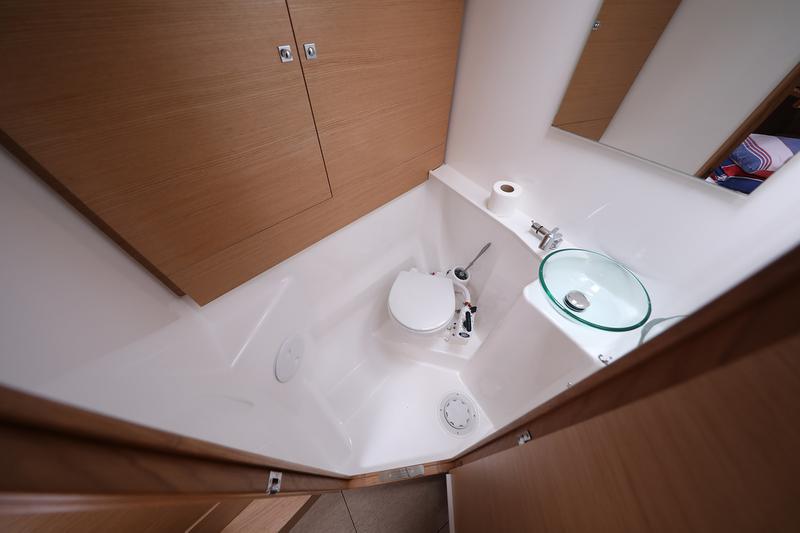 Book yachts online - sailboat - Dufour 460 Grand Large - WHATEVER - rent