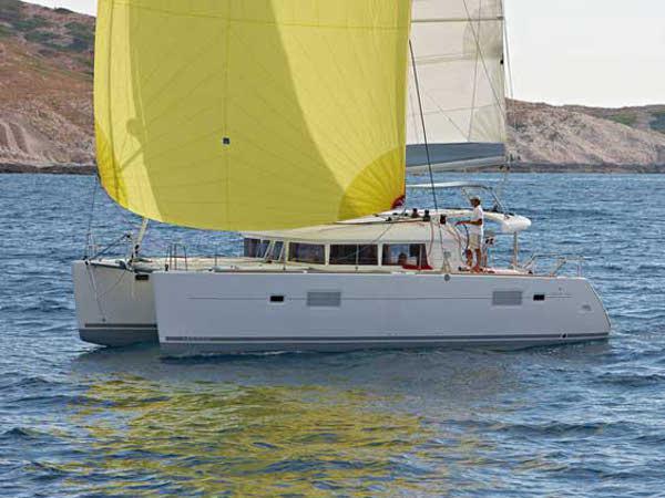 Book yachts online - catamaran - Lagoon 400 - LA BOHEME - rent