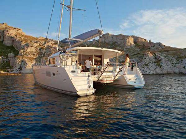 Book yachts online - catamaran - Lagoon 400 - LA BOHEME - rent
