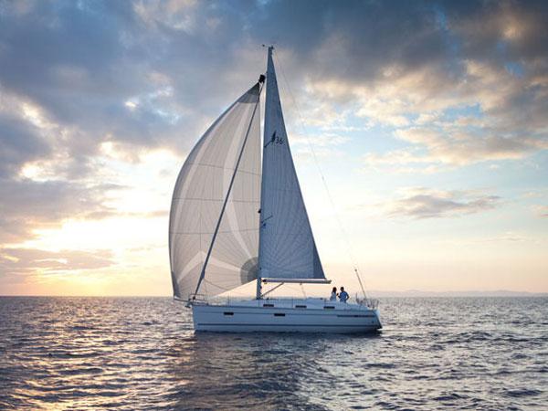 Book yachts online - sailboat - Bavaria Cruiser 36 - MIRA - rent