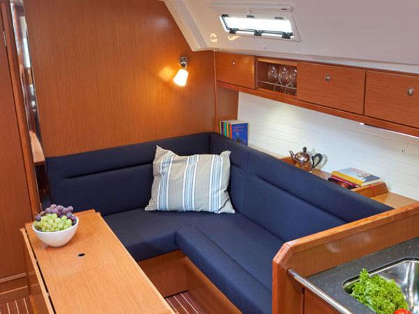 Book yachts online - sailboat - Bavaria Cruiser 36 - MIRA - rent