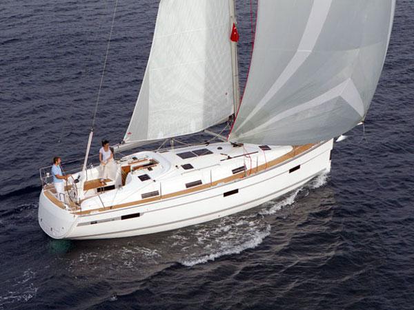 Book yachts online - sailboat - Bavaria Cruiser 36 - MIRA - rent