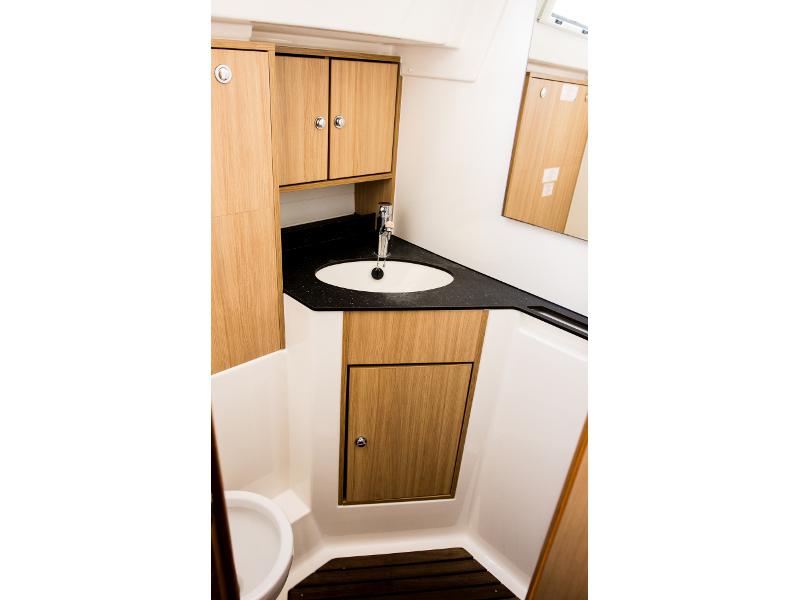 Book yachts online - sailboat - Bavaria Cruiser 45 - FADO - rent