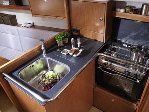 Book yachts online - sailboat - Bavaria 32 Cruiser - STAR CHIARA - rent