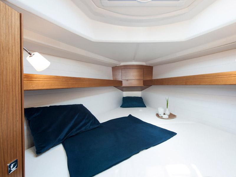 Book yachts online - sailboat - Bavaria Cruiser 33 - DOLCE VITA - rent