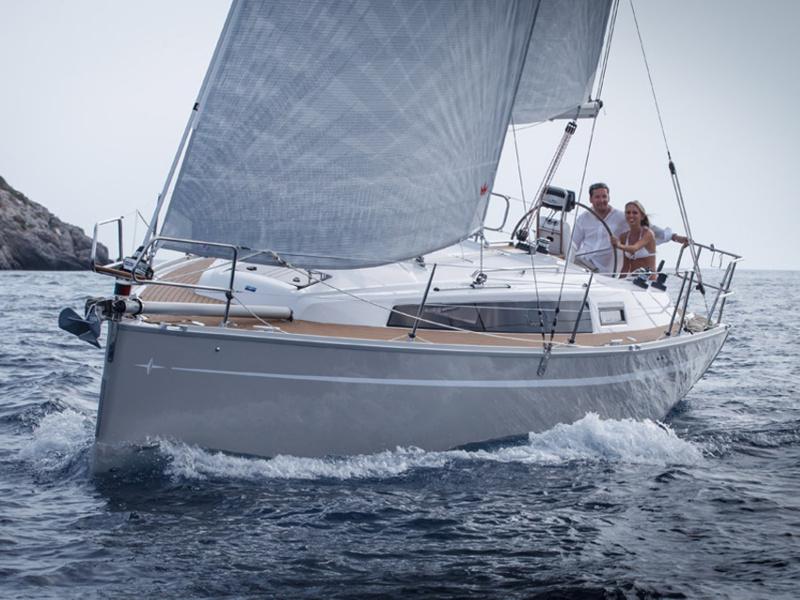 Book yachts online - sailboat - Bavaria Cruiser 33 - DOLCE VITA - rent