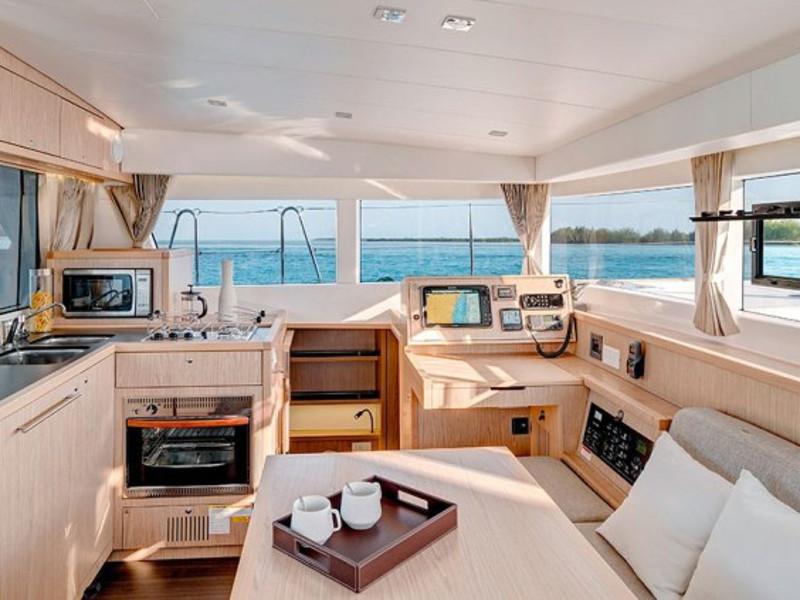 Book yachts online - catamaran - Lagoon 39 - LILLA V - rent