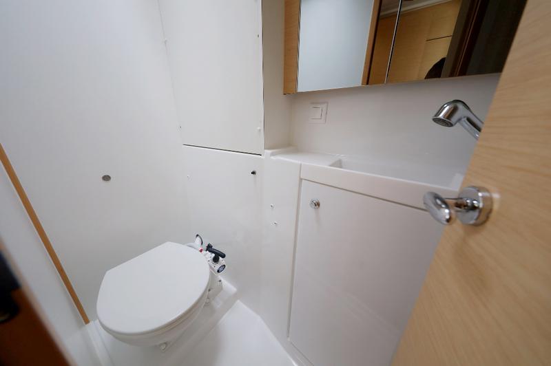 Book yachts online - catamaran - Lagoon 39 - LILLA V - rent