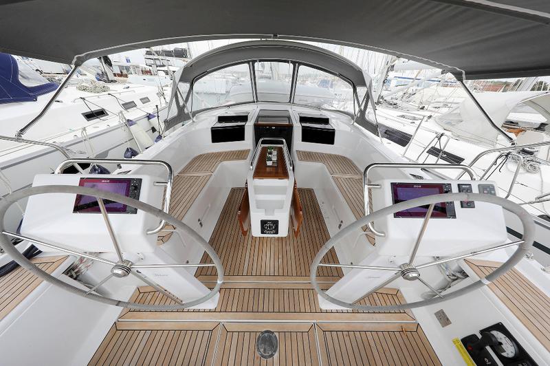 Book yachts online - sailboat - Hanse 455 - SUSSO - rent