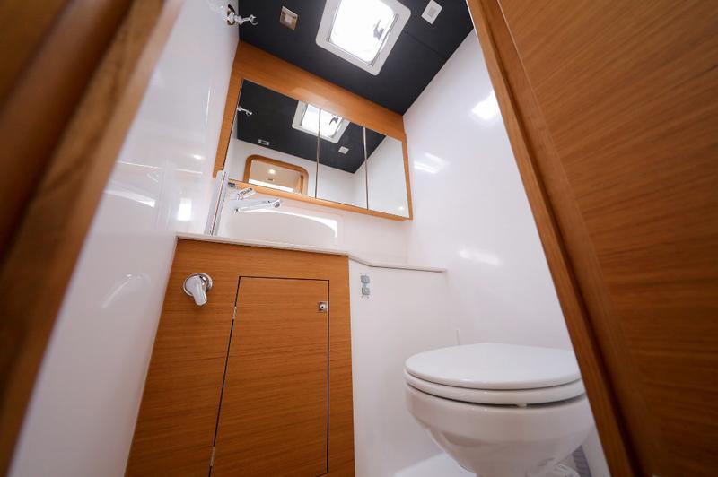 Book yachts online - catamaran - Dufour 48 - BE MINE - rent