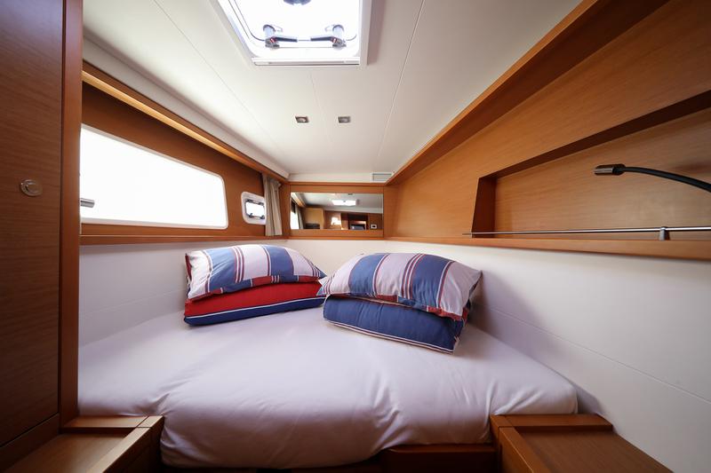 Book yachts online - catamaran - Lagoon 450 - DORKA V - rent