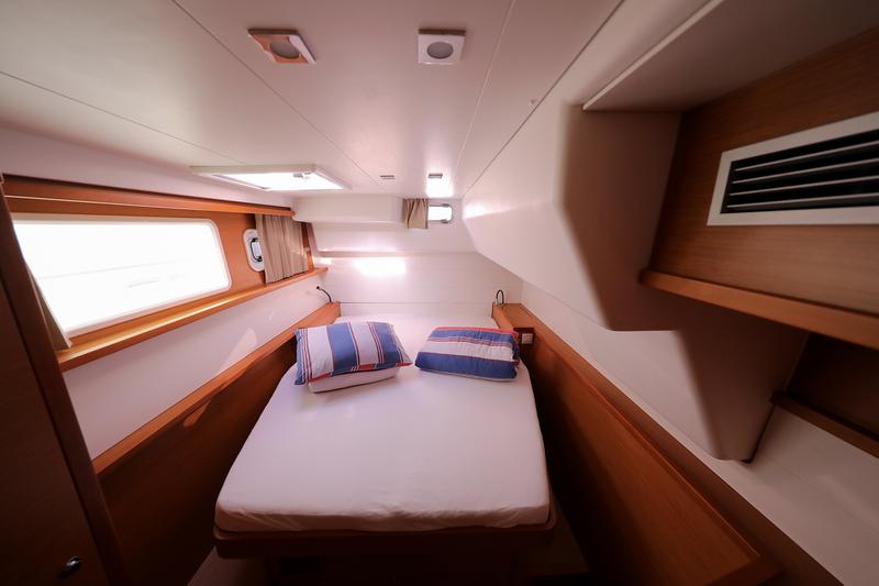 Book yachts online - catamaran - Lagoon 450 - DORKA V - rent