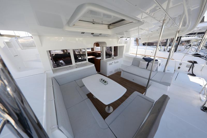 Book yachts online - catamaran - Lagoon 450 - DORKA V - rent