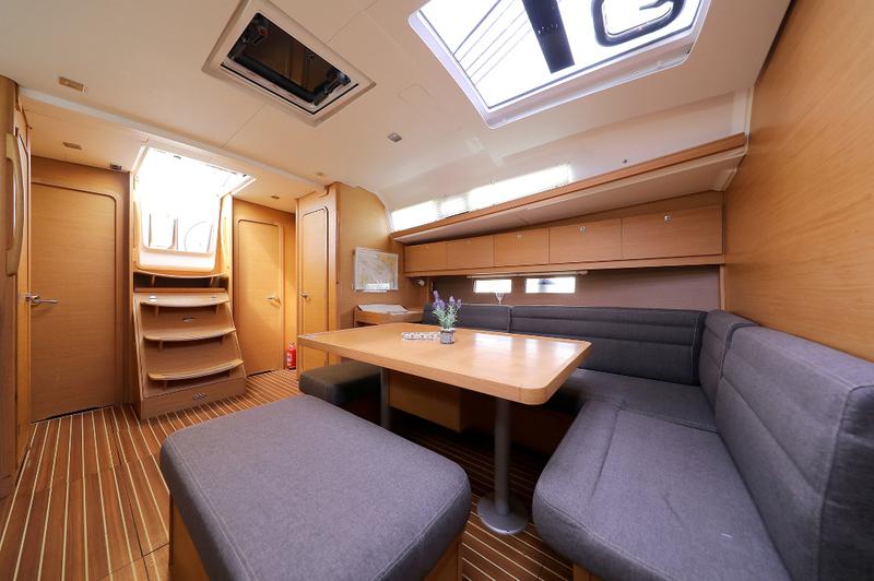 Book yachts online - sailboat - Dufour 460 Grand Large - CHUCK - rent