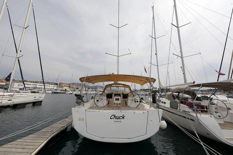Book yachts online - sailboat - Dufour 460 Grand Large - CHUCK - rent