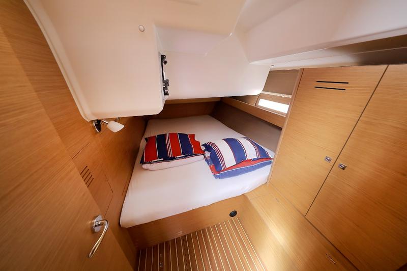 Book yachts online - sailboat - Dufour 460 Grand Large - CHUCK - rent