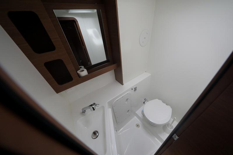 Book yachts online - catamaran - Lagoon 42 - SAPPHIRE - rent