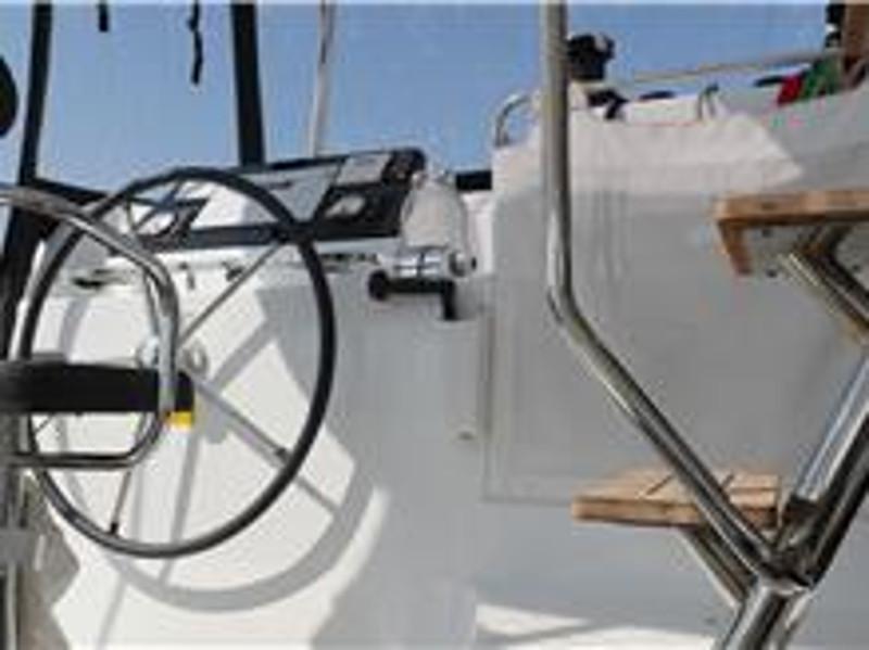 Book yachts online - catamaran - Lagoon 42 - EASY COURSE - rent