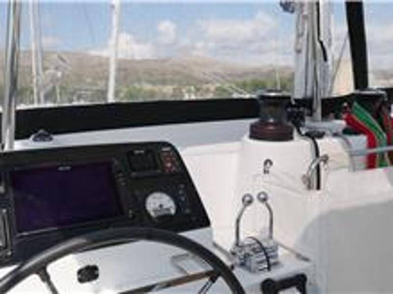 Book yachts online - catamaran - Lagoon 42 - EASY COURSE - rent