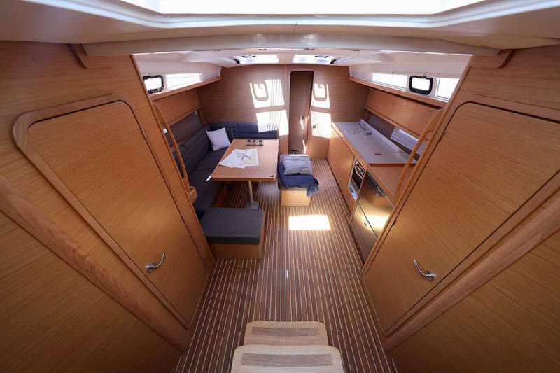 Book yachts online - sailboat - Dufour 460 Grand Large - SANTA ROSA - rent