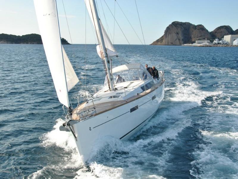 Book yachts online - sailboat - Oceanis 45 - BARBARELLA II - rent