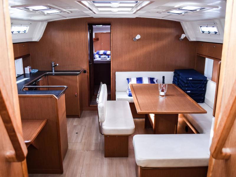 Book yachts online - sailboat - Bavaria Cruiser 50 - SIEGAL - rent