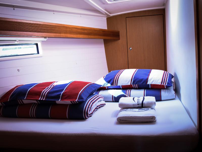 Book yachts online - sailboat - Bavaria Cruiser 50 - SIEGAL - rent