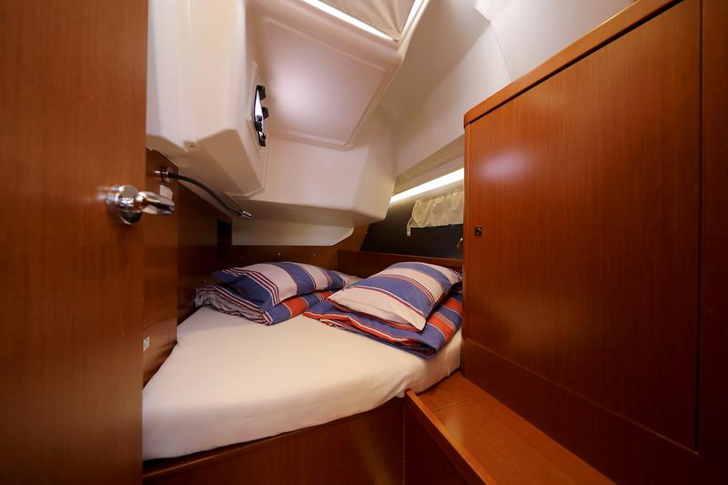 Book yachts online - sailboat - Oceanis 41 - ZYNTHA - rent