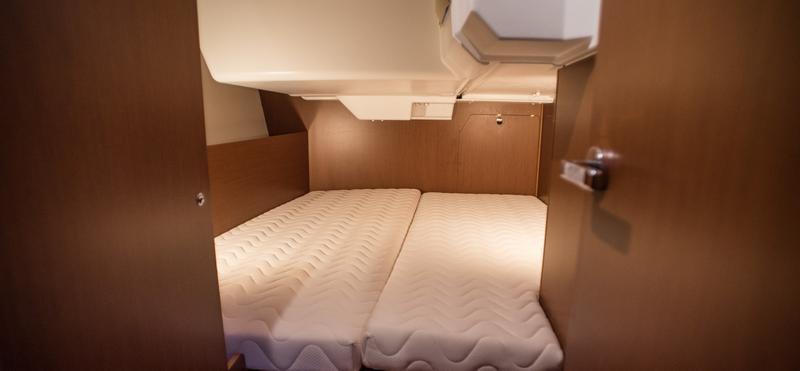 Book yachts online - sailboat - Oceanis 38.1 - SIRINA - rent