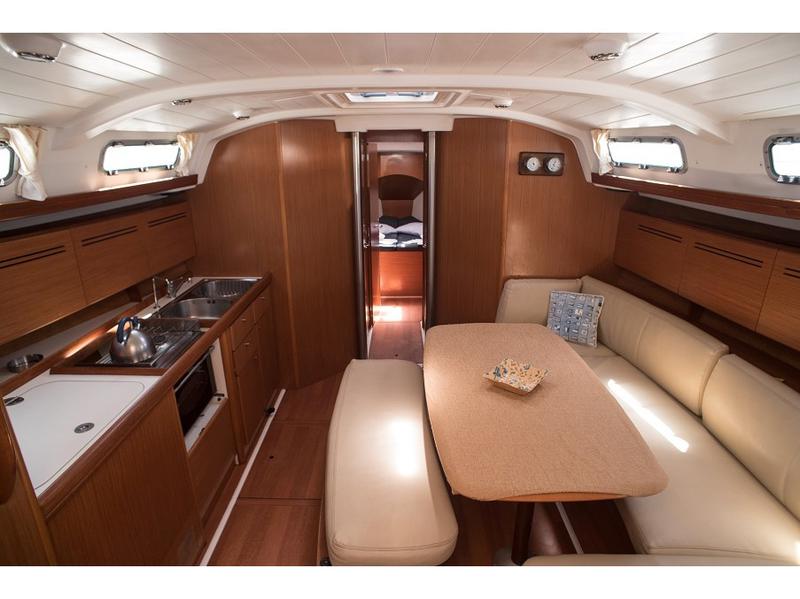 Book yachts online - sailboat - Cyclades 43.4 - GEORGE'S - rent