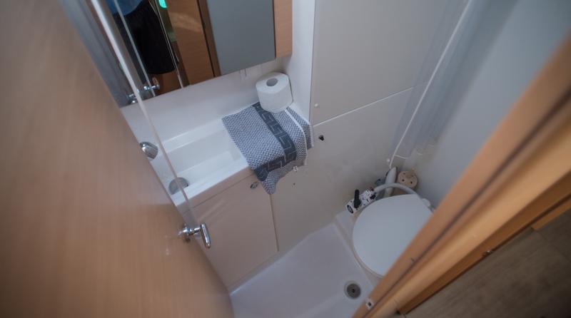 Book yachts online - catamaran - Lagoon 39 - EXPLORER - rent